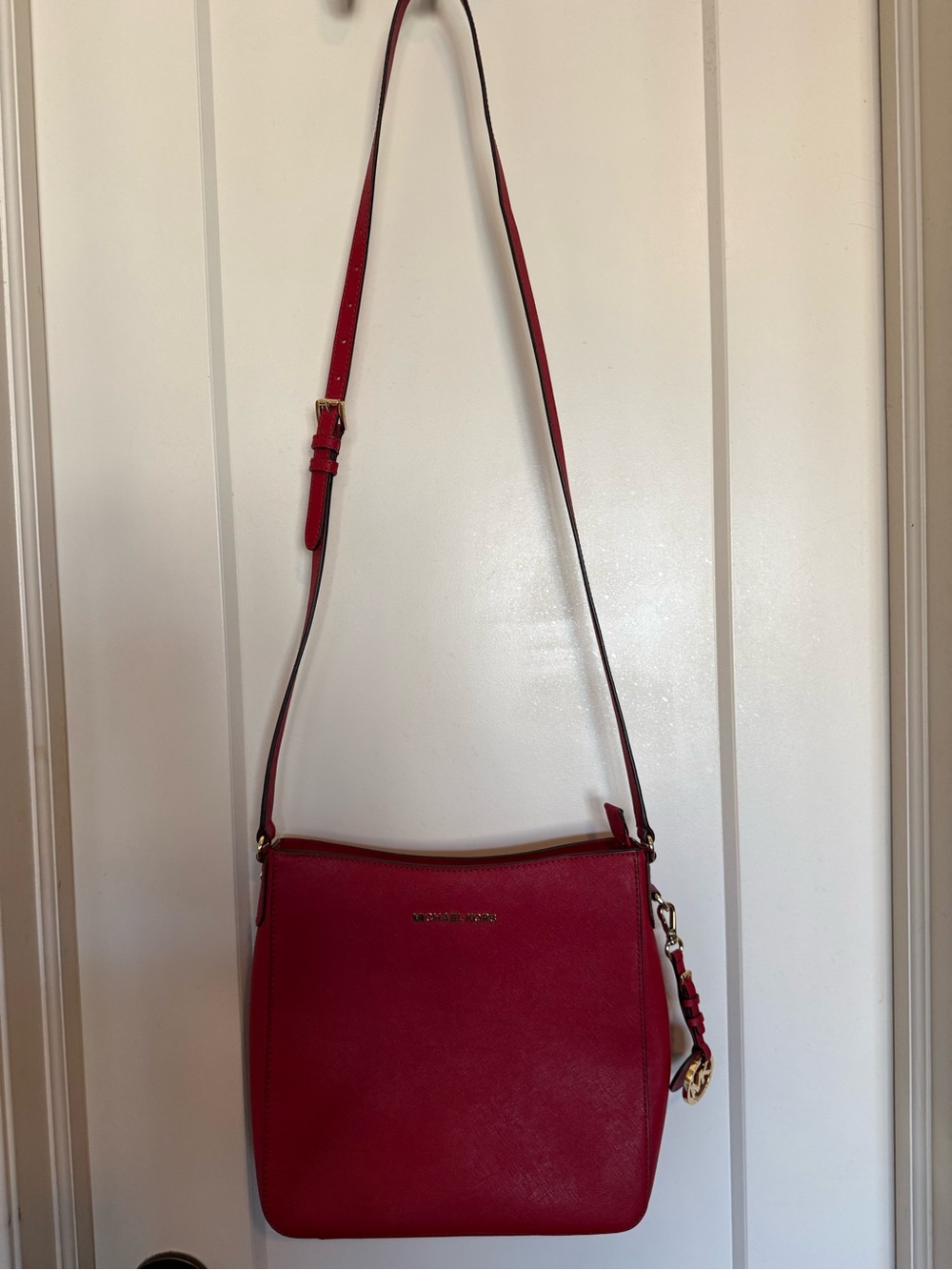 Michael Kors Jet Set Res Leather Crossbody Bag